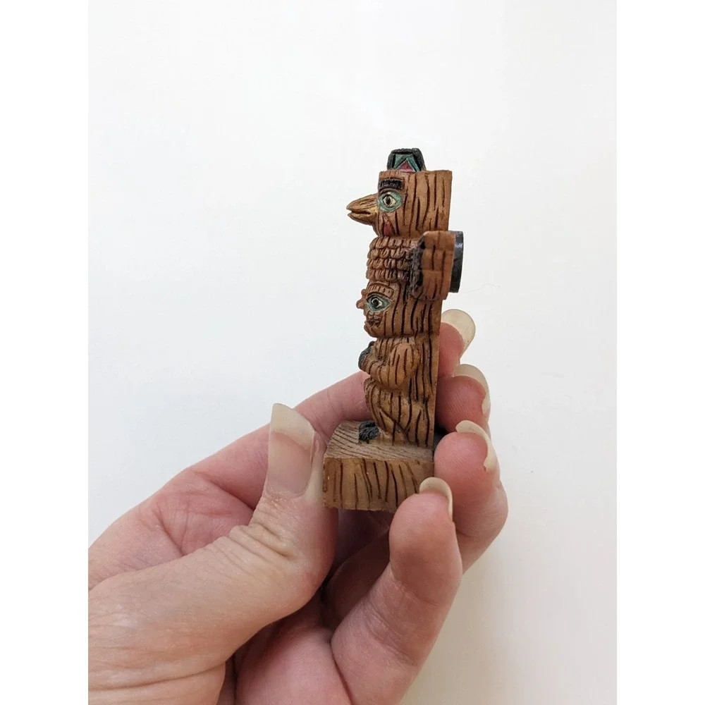 Alaska Totem Pole‎ Fridge Magnet Souvenir 3D Carved Look Native-Inspired Design